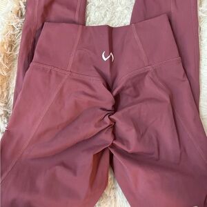 NWOT TLF contour leggings